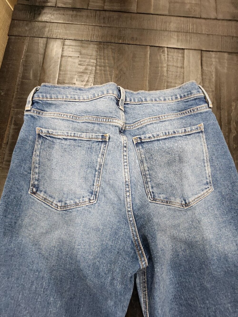 OLD NAVY BOYFRIEND JEANS -SIZE 12-PETITE-EXCELLENT CONDITION - Picture 4 of 5